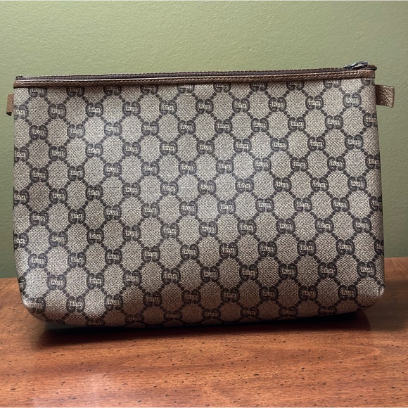 Gucci Plus large cosmetic pouch or clutch Gucci Plus coated canvas crossbody bag - Picture 4 of 11